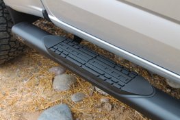 1999-2016 Ford F-250 / F-550 Crew Cab 5" Oval Black Aluminum Nerf Bars 1999-2016 Ford F-250 / F-550 Crew Cab 5" Oval Black Aluminum Nerf Bars